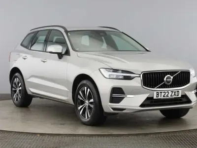 Used Volvo XC60 Momentum 247 HP (181 kW) 2022 Silver SUV