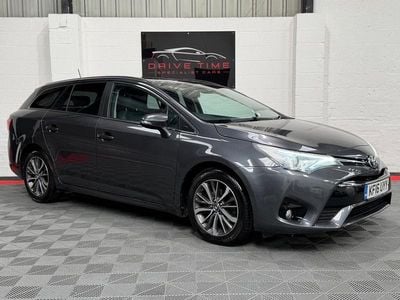 Used Toyota Avensis Business Edition 112 HP (82 kW) 2016 Grey Estate
