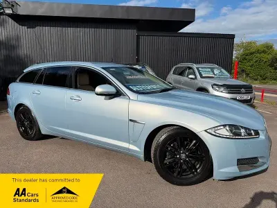 Usado Jaguar XF Luxury 2014 Prateado Carrinha