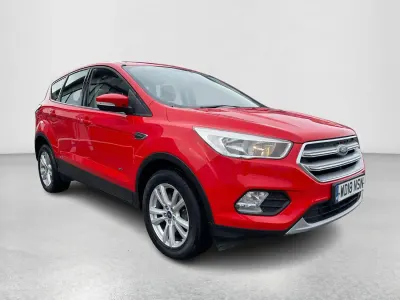 Begagnad Ford Kuga Zetec 150 HK (110 kW) 2018 Röd SUV