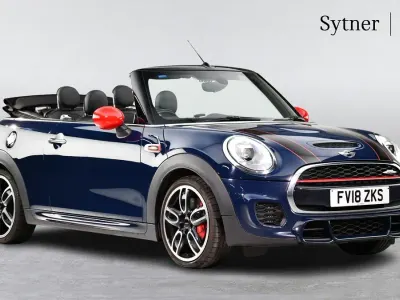 Używany Mini John Cooper Works 228 KM (167 kW) 2018 Niebieski Hatchback