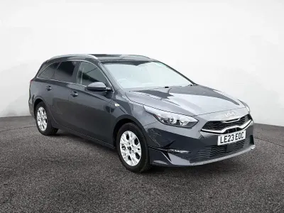 Used Kia Ceed 2023 Dark penta Hatchback
