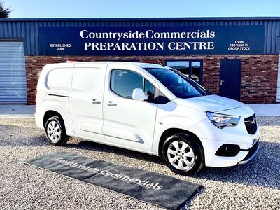 Used Vauxhall Combo 100 HP (73 kW) 2020 White Van