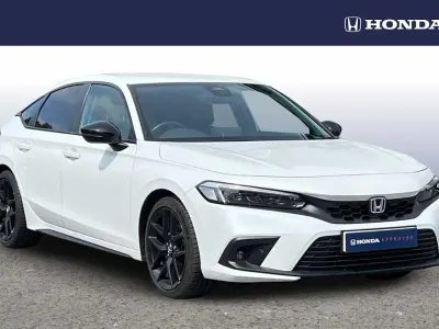 Used Honda Civic Hybrid 143 HP (105 kW) 2024 Platinum white Hatchback