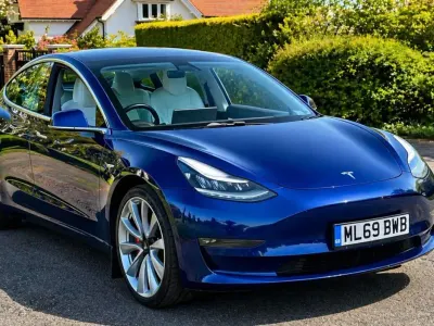Usado Tesla Model 3 Performance 330 kW (449 CV) 2019 Azul Berlina