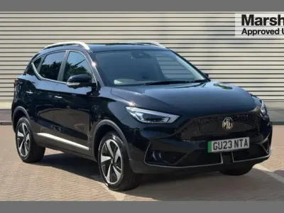 Käytetty MG ZS Trophy 114 kW (156 HP) 2023 Musta Katumaasturi
