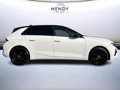 Used Vauxhall Astra S 128 HP (94 kW) 2023 White Hatchback