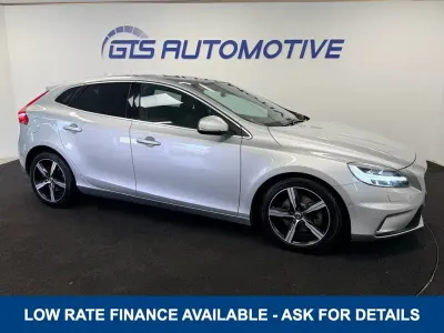 Used Volvo V40 R-Design 152 HP (111 kW) 2018 Silver Hatchback