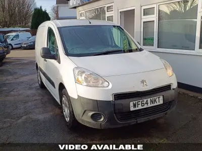 Used Peugeot Partner 74 HP (54 kW) 2014 White MPV