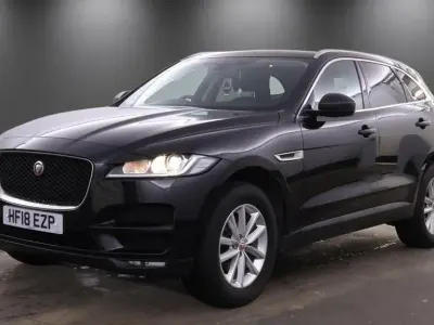 Begagnad Jaguar F-Pace Prestige 180 HK (132 kW) 2018 Svart SUV
