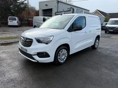 Used Vauxhall Combo S 100 HP (73 kW) 2023 White MPV