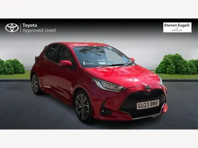 Used Toyota Yaris 116 HP (85 kW) 2023 Red Hatchback
