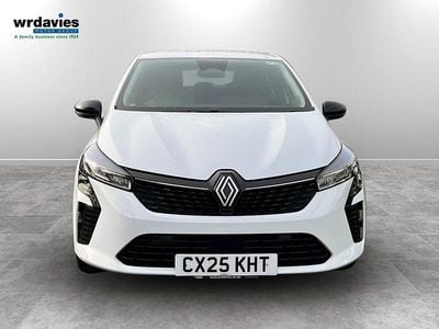 Used Renault Clio V Evolution 90 HP (66 kW) 2025 White Hatchback