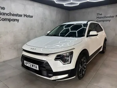 Used Kia Niro 2023 White SUV