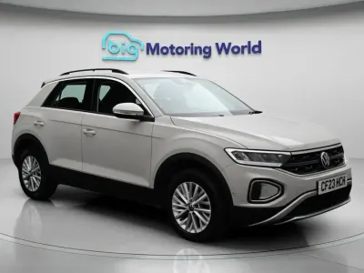 Usado VW T-Roc S 150 HP (110 kW) 2023 Cinzento SUV
