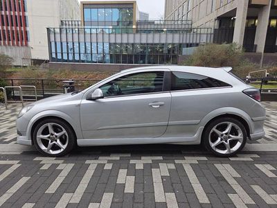 Used Vauxhall Astra Sport 150 HP (110 kW) 2010 Silver Hatchback