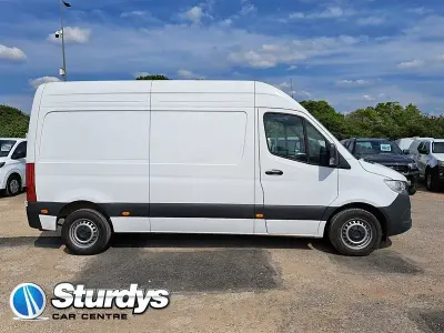 Usado Mercedes Sprinter Premium 148 HP (108 kW) 2024 Branco Van