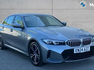 Begagnad BMW 330e M Sport 292 HK (214 kW) 2024 Grå Sedan