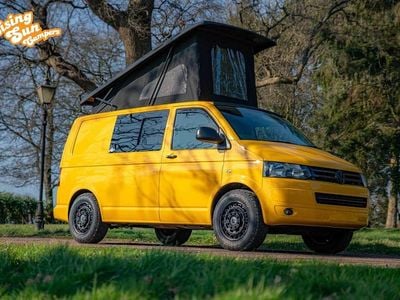 Used VW T5 138 HP (101 kW) 2015 Yellow Van