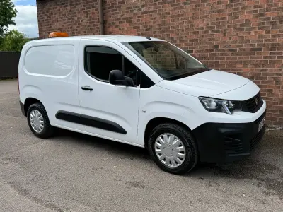 Used Peugeot Partner 131 HP (96 kW) 2021 White MPV