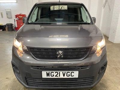Used Peugeot Partner 75 HP (55 kW) 2021 Grey MPV