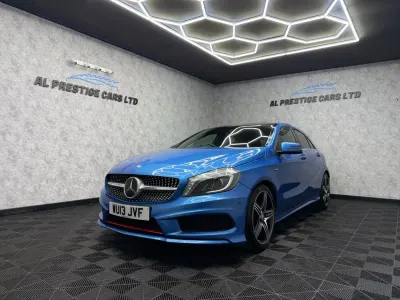 Usado Mercedes A250 AMG 2013 Azul Citadino