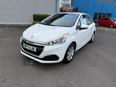 Used Peugeot 208 Active 82 HP (60 kW) 2017 White Hatchback