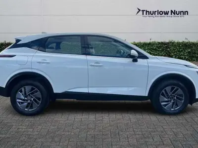 Used Nissan Qashqai Acenta Premium 140 HP (102 kW) 2023 White SUV
