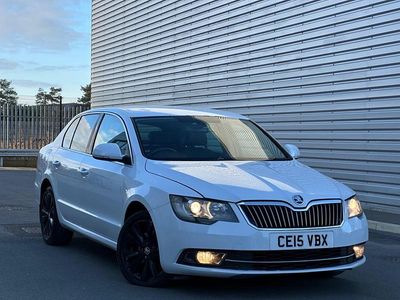 Used Skoda Superb 2015 White Hatchback
