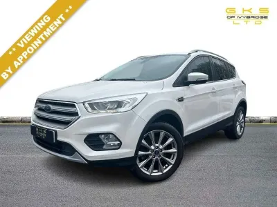 Käytetty Ford Kuga Titanium 150 HP (110 kW) 2019 Valkoinen Katumaasturi