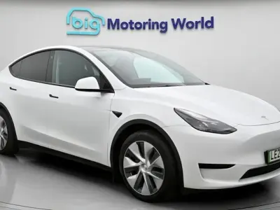Used Tesla Model Y Standard Range 219 kW (299 HP) 2023 White SUV