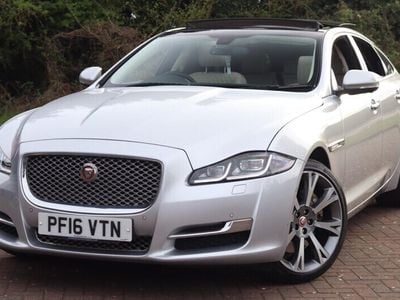 Jaguar XJ