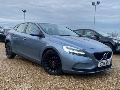 Used Volvo V40 Momentum 2016 Blue Estate