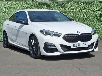 Usado BMW 218 M Sport 136 HP (100 kW) 2022 Branco Sedan