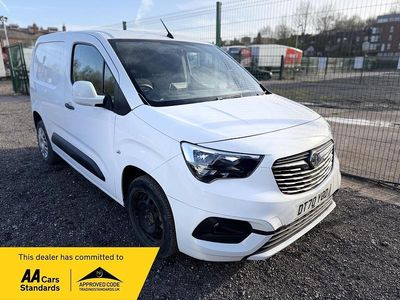 Used Vauxhall Combo Sportive 100 HP (73 kW) 2021 White MPV