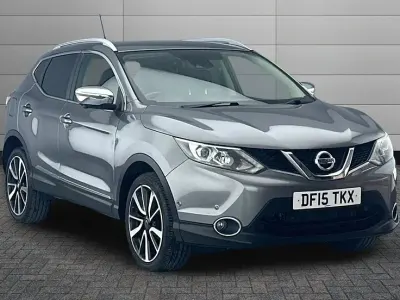 Used Nissan Qashqai Tekna 115 HP (84 kW) 2015 Grey SUV