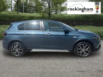 Usado Fiat Tipo Cross 128 HP (94 kW) 2024 Azul Citadino