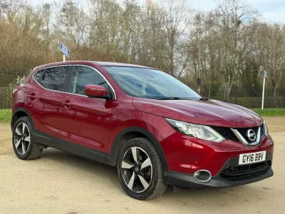 Used Nissan Qashqai N-Connecta 2016 Red SUV