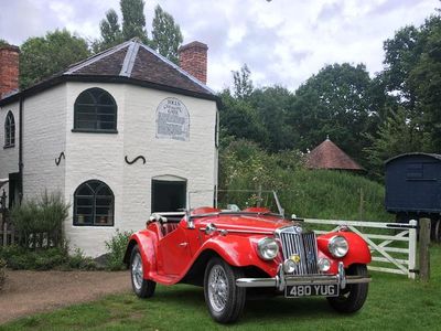 Used MG F 2012 Red Cabriolet