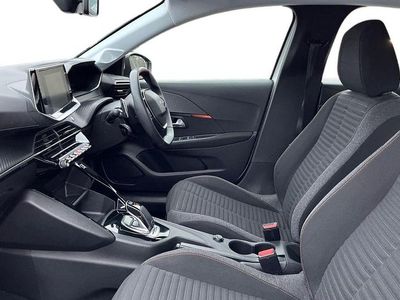 Used Peugeot 208 Active Premium 100 HP (73 kW) 2021 Bianca white Hatchback