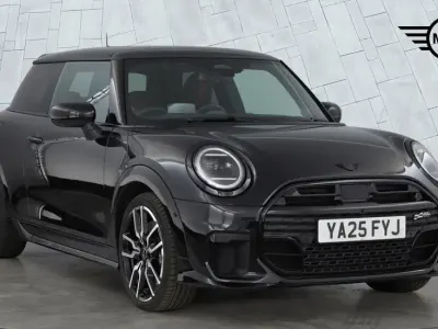 Used Mini Cooper S Hatch 201 HP (147 kW) 2025 Black Hatchback