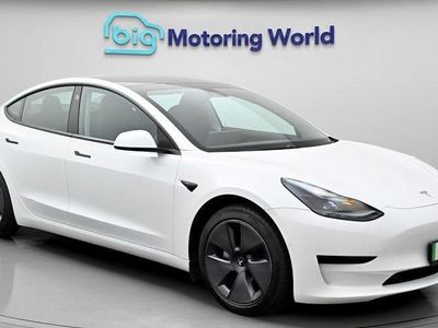 Used Tesla Model 3 Standard Range Plus 239 kW (325 HP) 2021 White Sedan