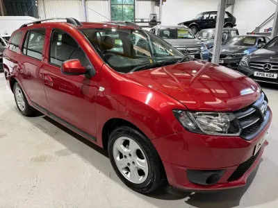 Used Dacia Logan MCV Lauréate 90 HP (66 kW) 2015 Red Estate