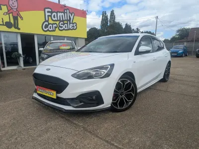 Used Ford Focus ST-Line X 2019 White Hatchback