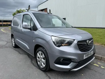 Used Vauxhall Combo 100 HP (73 kW) 2019 Grey MPV