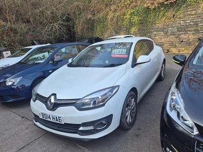 Used Renault Mégane III Dynamique 110 HP (80 kW) 2014 Coupe