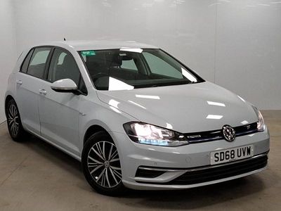 Used VW Golf VII SE 130 HP (95 kW) 2018 Silver Hatchback