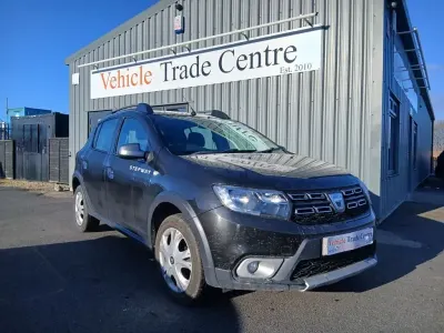 Używany Dacia Sandero Lauréate 90 KM (66 kW) 2016 Czarny Hatchback