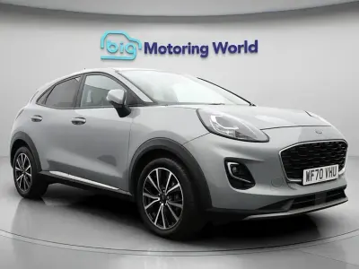 Usado Ford Puma Titanium 125 CV (91 kW) 2020 Plateado SUV