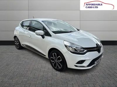Used Renault Clio Play 2018 White Hatchback